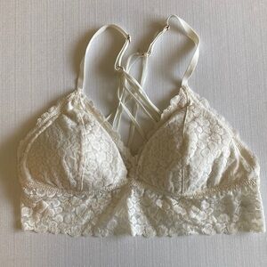 Aerie Bralette‎ Women's Size Large Cream Lace Strappy Padded